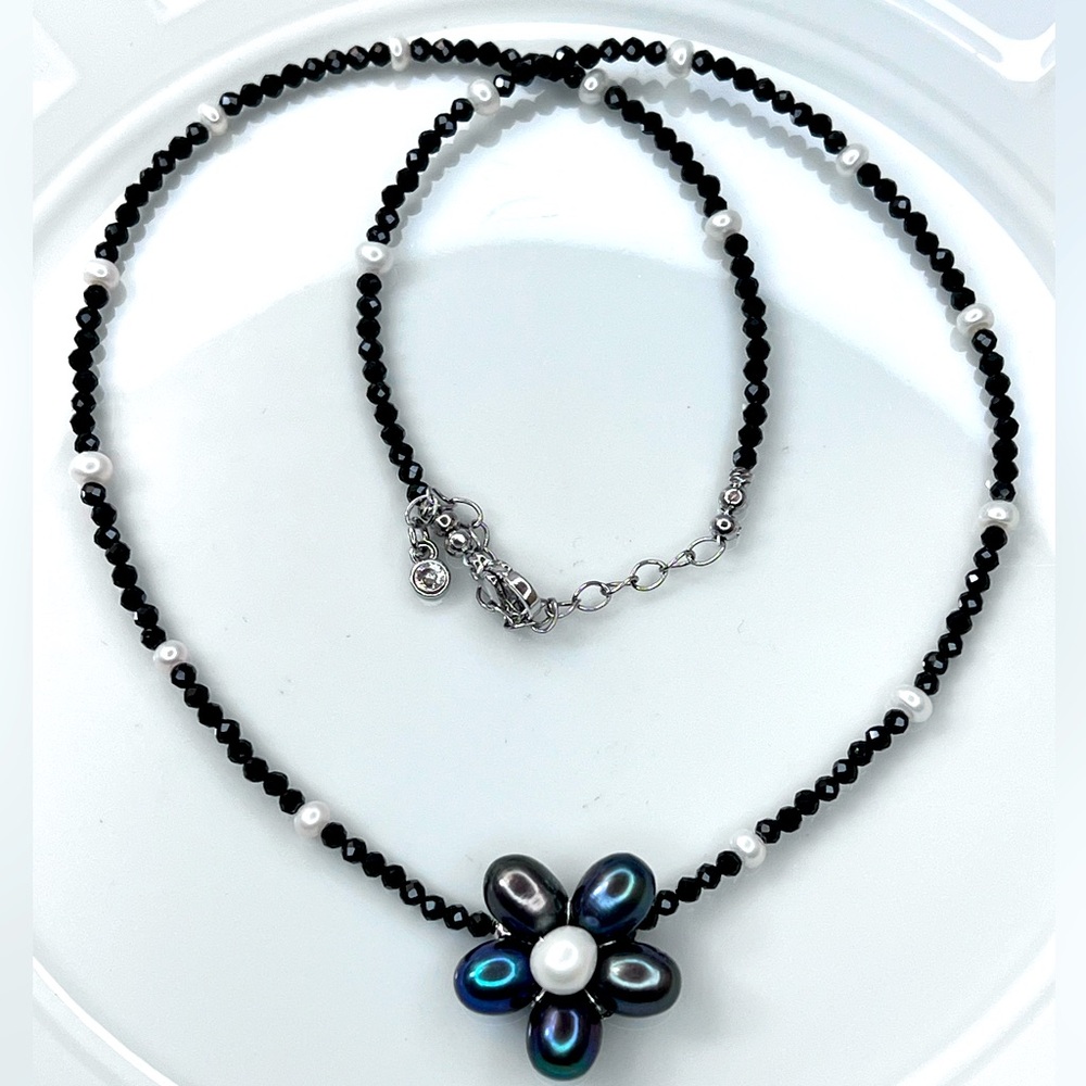 Handmade Freshwater Peacock Pearl Flower 🌺 Spinal Crystal Necklace